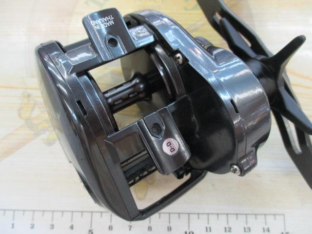ﾀﾄｩｰﾗ TW 300