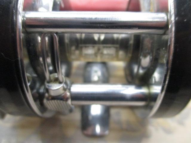 ｱﾝﾊﾞｻﾀﾞｰ5600C赤ﾍﾞﾛ