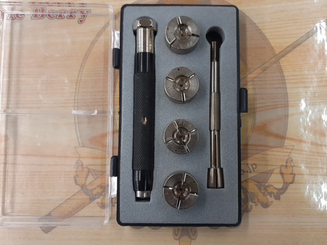 【ｾｯﾄ商品】ｵｰﾅｰ / 鮎ｲｶﾘ用針巻き器+鮎ｹｰｽ