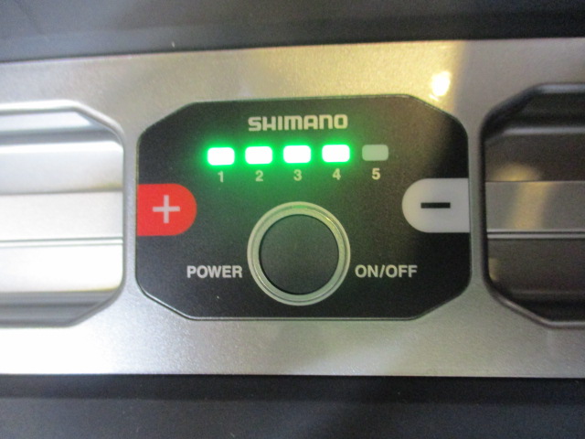 22BTﾏｽﾀｰ11AH充電器