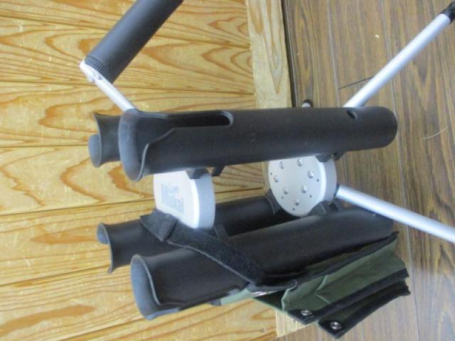 ロッドスタンドスポット4シルバー(PVCバック付き)