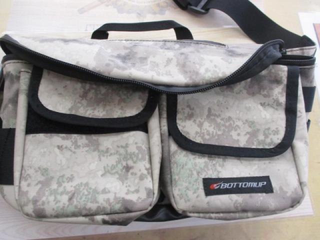 ﾀｯｸﾙﾊﾞｯｸﾞｱｰﾃｨｽﾄﾗｲﾄ