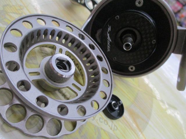 カセ筏師 THEアスリートレーサー 65-TG(右) チタン/ゴールド