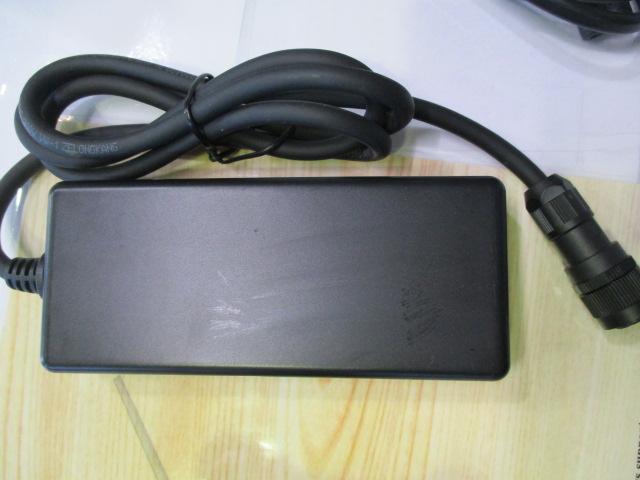 22BTﾏｽﾀｰ11AH充電器