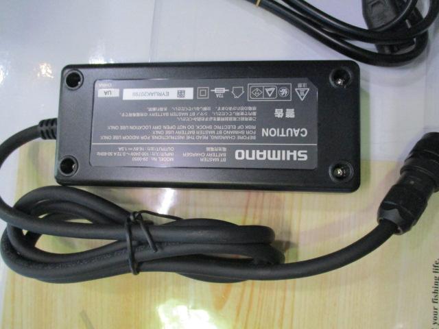 22BTﾏｽﾀｰ11AH充電器