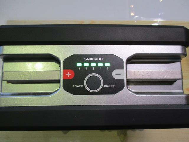 22BTﾏｽﾀｰ11AH充電器