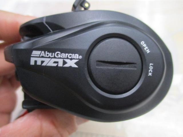 ブラックマックススイージーキャスト