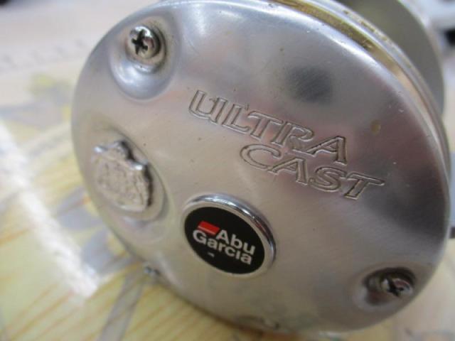 UC4600C シルバー