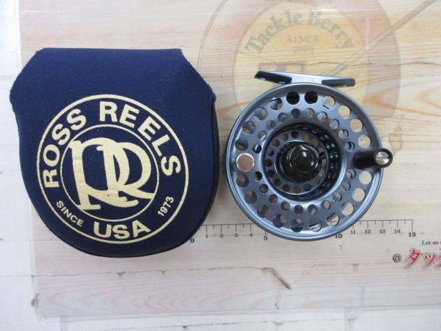 ｴﾎﾞﾘｭｰｼｮﾝ 3 ｽﾚｰﾄﾌﾞﾙｰ