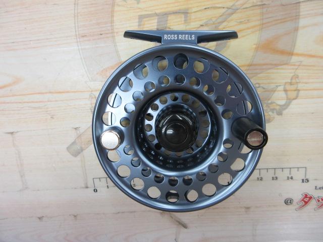 ｴﾎﾞﾘｭｰｼｮﾝ 3 ｽﾚｰﾄﾌﾞﾙｰ