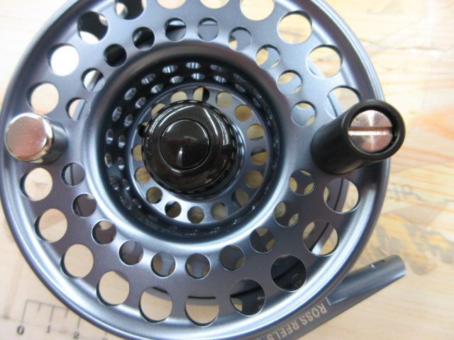 ｴﾎﾞﾘｭｰｼｮﾝ 3 ｽﾚｰﾄﾌﾞﾙｰ