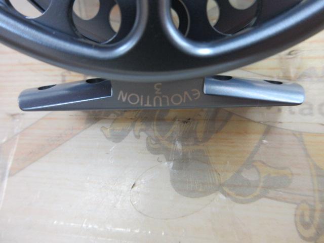 ｴﾎﾞﾘｭｰｼｮﾝ 3 ｽﾚｰﾄﾌﾞﾙｰ