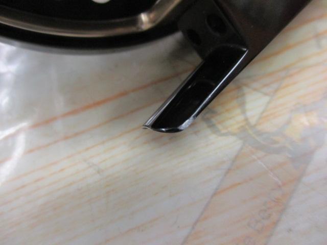 ｻｰﾓﾝｱﾝﾁﾘﾊﾞｰｽ左 ﾌﾞﾗｯｸ/ｺﾞｰﾙﾄﾞ