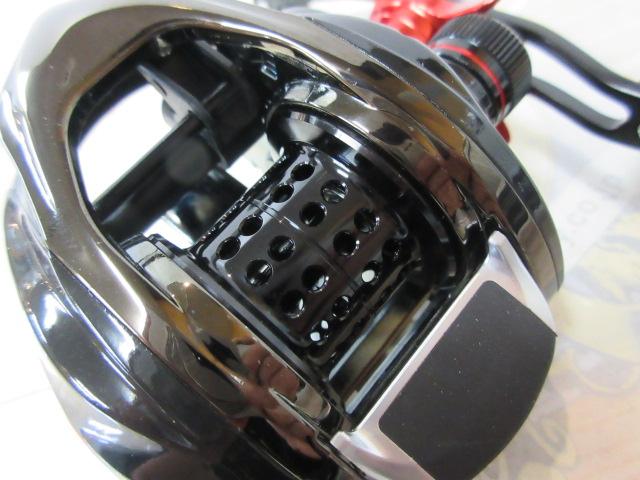 ｸﾞﾗﾋﾞｱｽ2020 8.1:1RH ﾚｯﾄﾞ