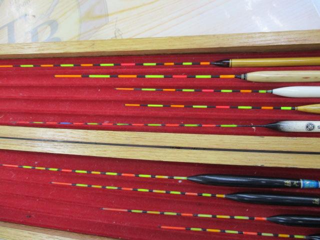 ｳｷ10本入り浮きｹｰｽ