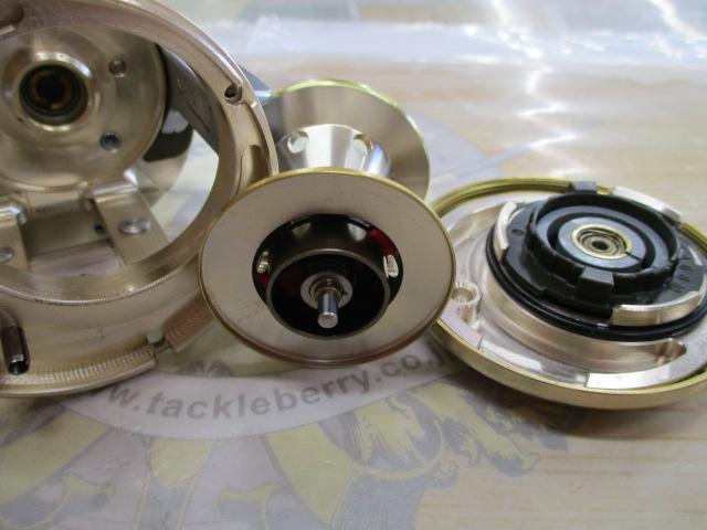 ﾐﾘｵﾈｱCV-Z 253