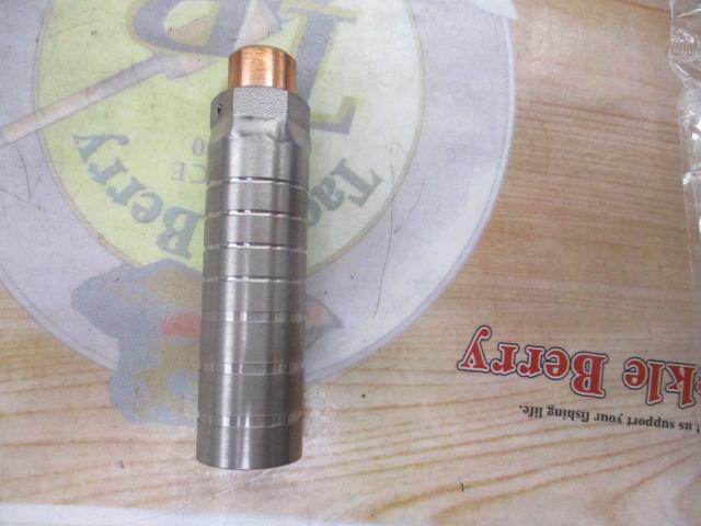 チタンピトンガード