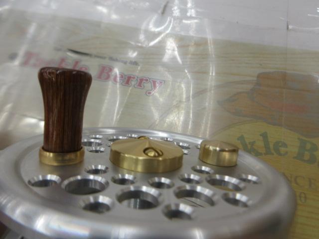 ﾏﾗﾄﾞｴﾎﾞﾘｭｰｼｮﾝF045