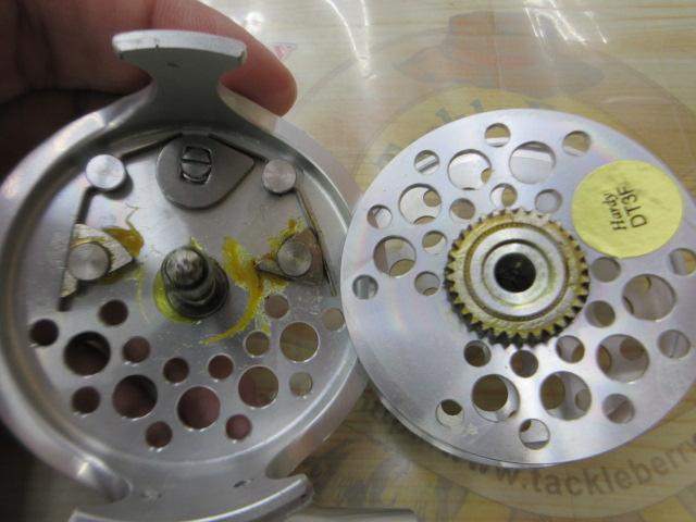 ﾏﾗﾄﾞｴﾎﾞﾘｭｰｼｮﾝF045