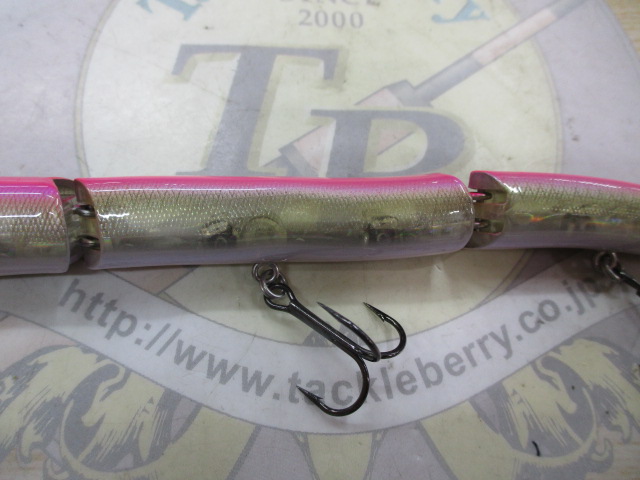 ﾒｶﾞﾊﾞｽ　ｲｰﾗ