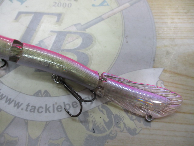 ﾒｶﾞﾊﾞｽ　ｲｰﾗ