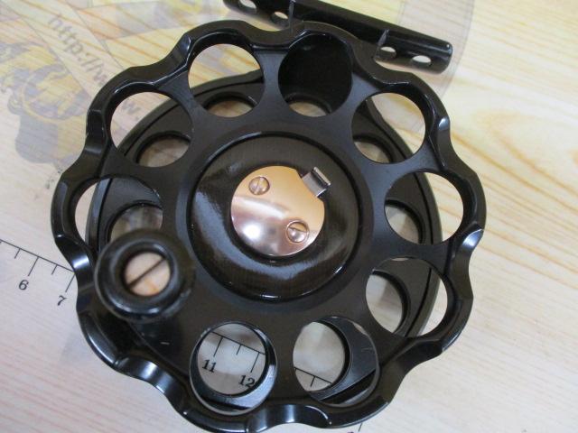 ﾒﾀﾛｲﾔﾙﾍﾁ85