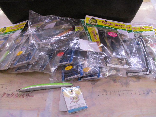 【セット商品】中古BOX、ハンドメイドミノー、ルアーセット