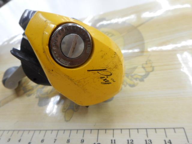 ﾘﾍﾞﾙﾄﾋﾟｸｼｰ ｲｴﾛｰﾊﾟｰﾙ