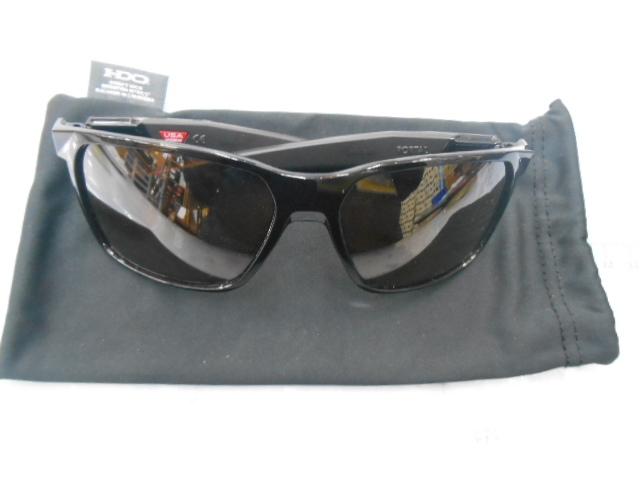 オークリー 偏光サングラス