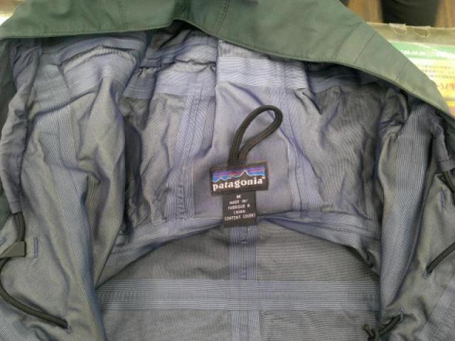 ﾌｨｯｼﾝｸﾞｼﾞｬｹｯﾄ