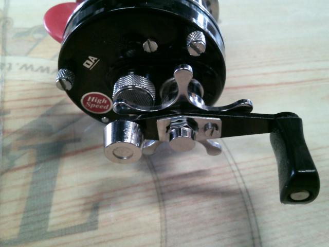 ｱﾝﾊﾞｻﾀﾞｰ4600C(赤ﾍﾞﾛ)