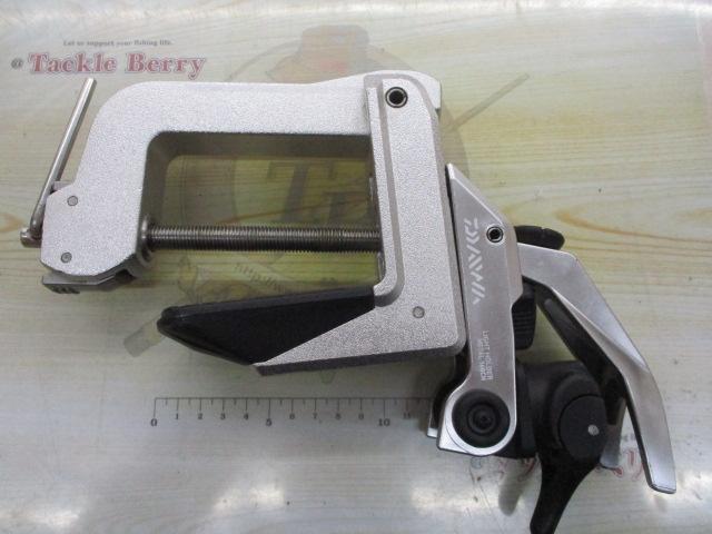 ライトホルダーメタル 160CH Mシルバー