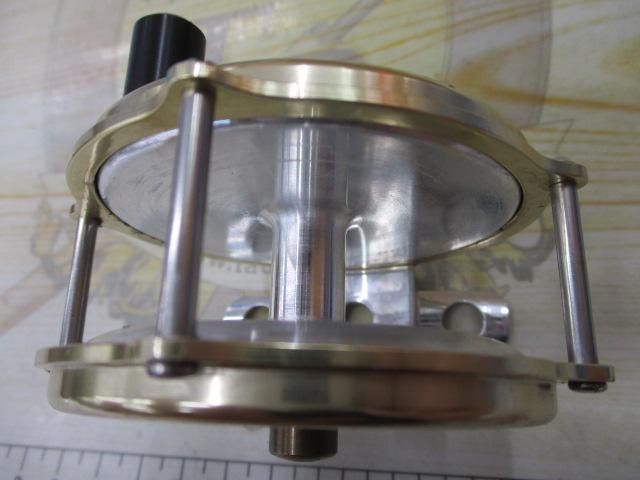 ﾓﾃﾞﾙ50 ｺﾞｰﾙﾄﾞ/ﾌﾞﾗｯｸ