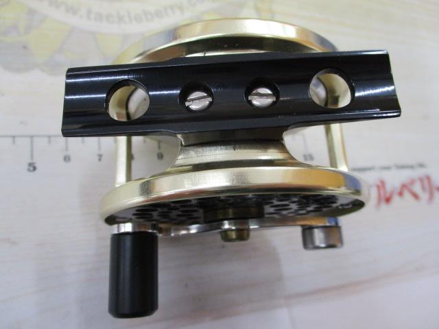 ﾍﾞｲﾋﾞｰｴｱﾙｰﾑ ｺﾞｰﾙﾄﾞ/ﾌﾞﾗｯｸ