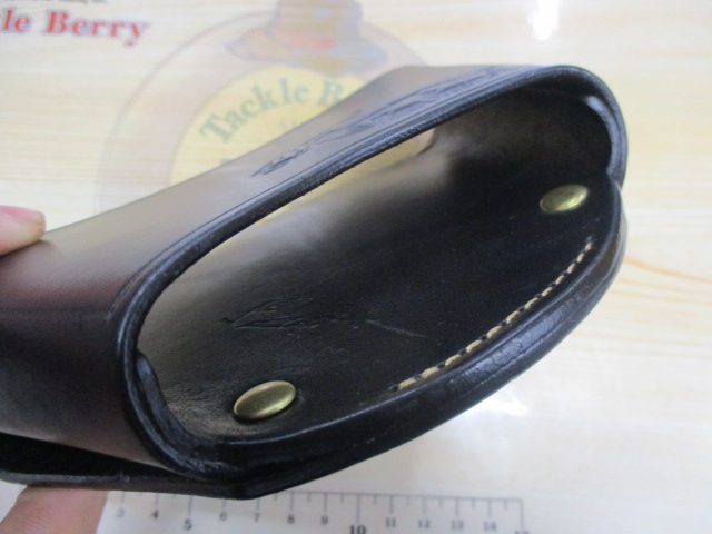 ハードストリームスランディングネットホルスター