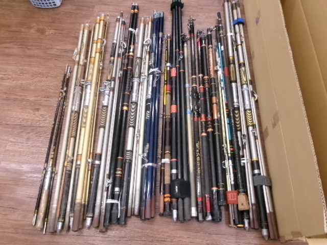 【ｾｯﾄ商品】古い投げ竿など大量ｾｯﾄ(ｼﾞｬﾝｸ含む)