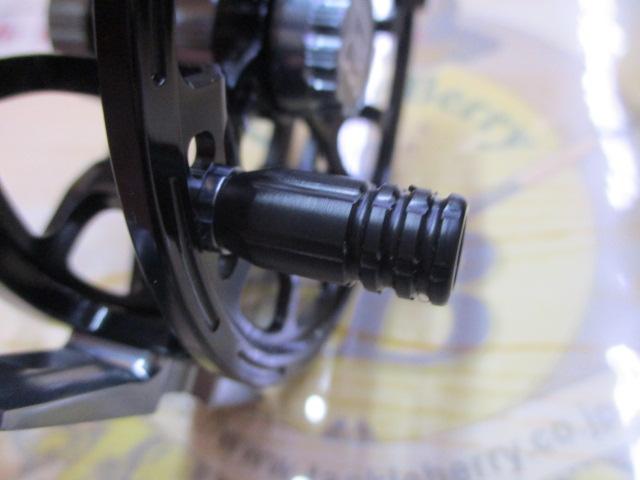 アヴェロン3000 BLKリール