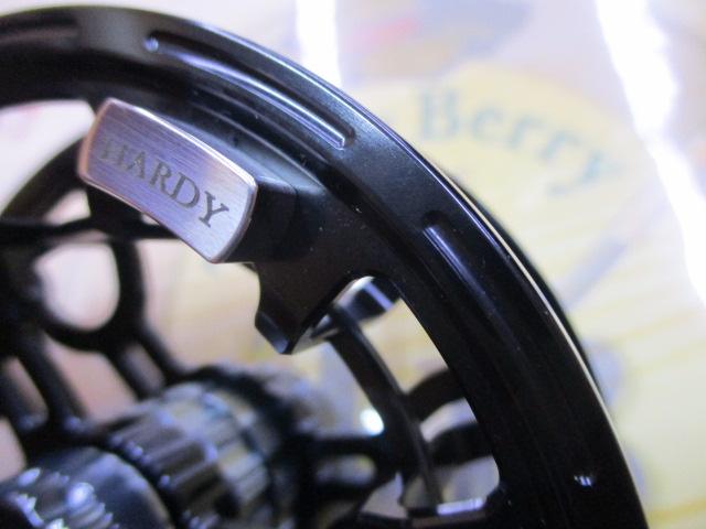 アヴェロン3000 BLKリール