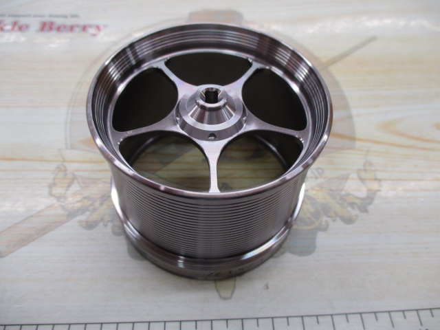 サーフベーシア35スプール