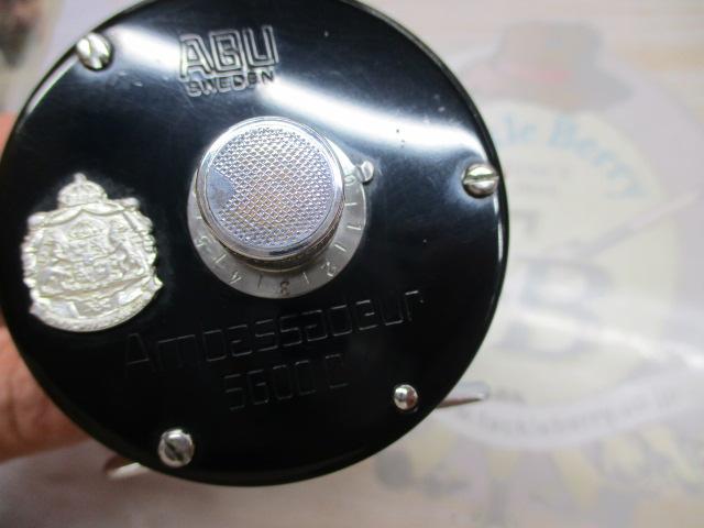 ｱﾝﾊﾞｻﾀﾞｰ5600C赤ﾍﾞﾛ