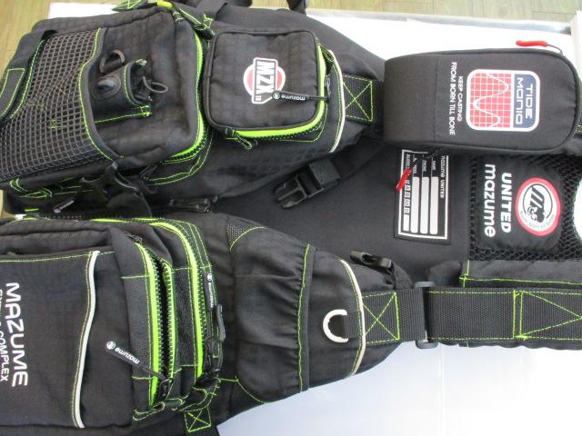 MZXﾀｲﾄﾞﾏﾆｱﾗｲﾌｼﾞｬｹｯﾄﾌﾞﾗｯｸ×ﾗｲﾑ