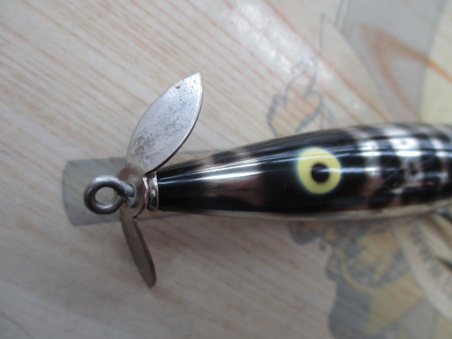 ﾍﾄﾞﾝ ﾀﾞｲｲﾝｸﾞﾌﾗｯﾀｰ