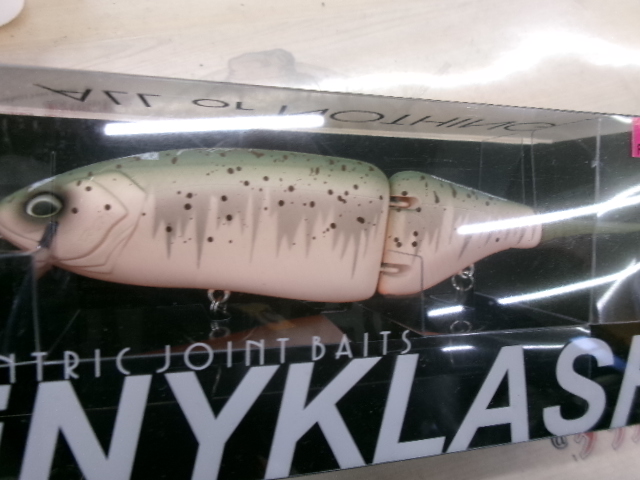 ﾀｲﾆｰｸﾗｯｼｭ