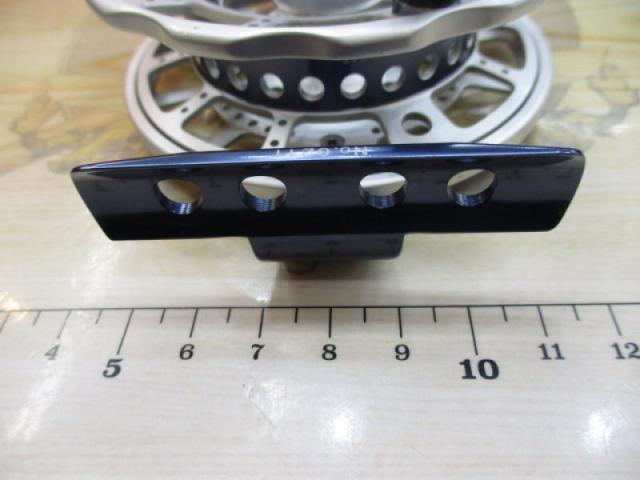 黒鯛師 THEヘチリミテッド 88W-SB シルバー/ブルー