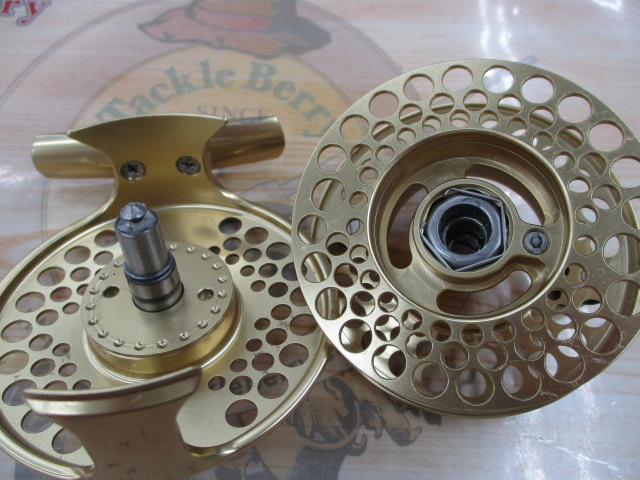 ｱｸｾｽﾐｯﾄﾞｱｰﾊﾞｰⅡｺﾞｰﾙﾄﾞ