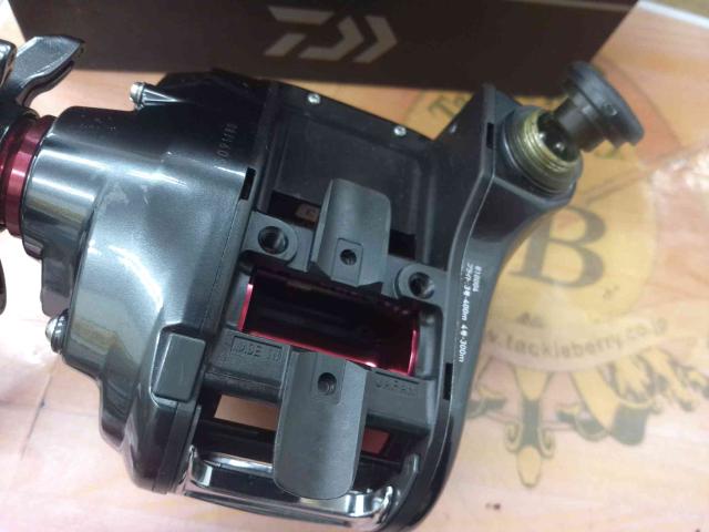 18ｼｰﾎﾞｰｸﾞ 300J