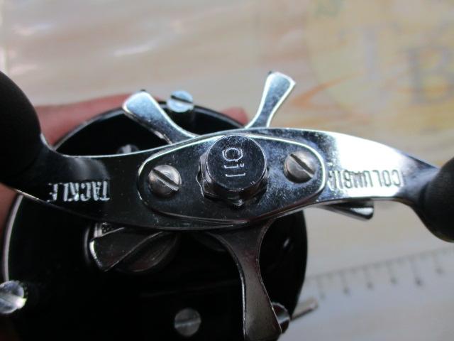 5600C クラシックレプリカ 赤ベロ