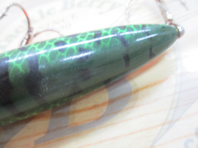 ﾍﾄﾞﾝ　ｻﾞﾗｽﾌﾟｰｸ　(吹き目&反り有)