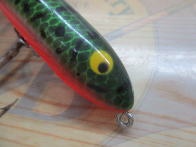 ﾍﾄﾞﾝ　ｻﾞﾗｽﾌﾟｰｸ　(吹き目&反り有)