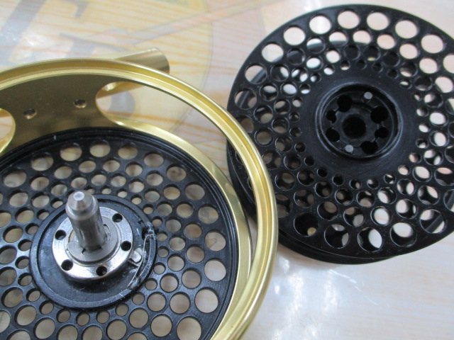 ﾏﾘｴｯﾄ ﾗｲﾄﾃｯｸ LT-3TR ﾌﾞﾗｯｸｺﾞｰﾙﾄﾞ